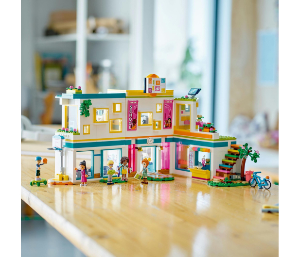 LEGO Friends 41731 Międzynarodowa szkoła w Heartlake - 1091266 - zdjęcie 5